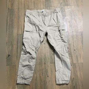 Men’s H&M khaki pants NEVER WORN!